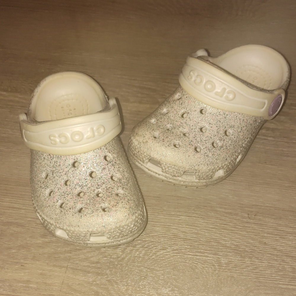 CROCS Kids' Glitter Cream Sandals